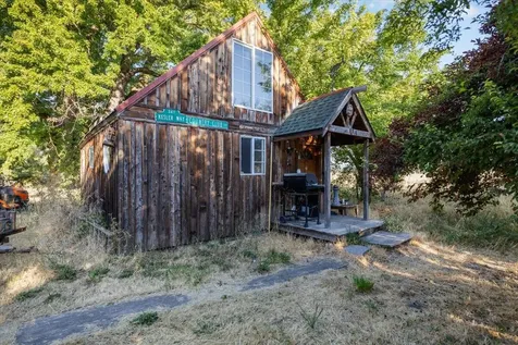 1966 Ross Lane Medford OR 97501