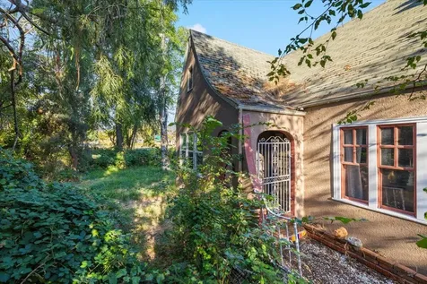 1966 Ross Lane Medford OR 97501