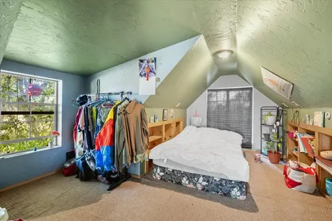 1966 Ross Lane Medford OR 97501