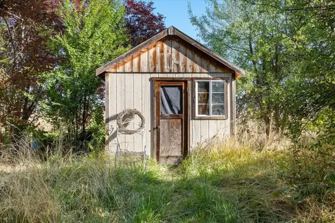 1966 Ross Lane Medford OR 97501