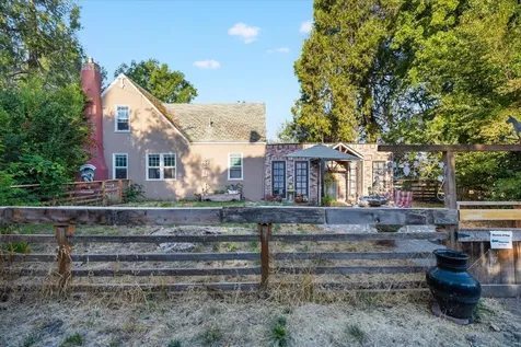 1966 Ross Lane Medford OR 97501