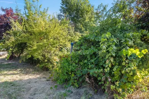 1966 Ross Lane Medford OR 97501