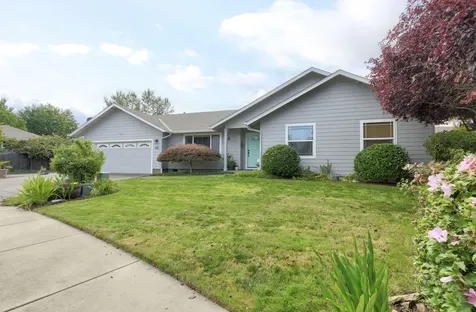 609 SE Liberty Drive Grants Pass OR 97527