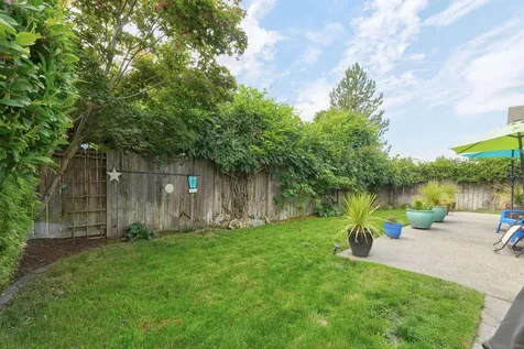 609 SE Liberty Drive Grants Pass OR 97527