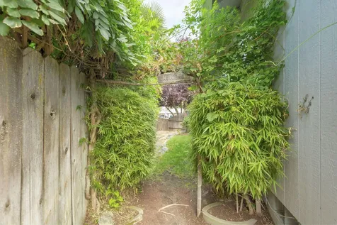 609 SE Liberty Drive Grants Pass OR 97527