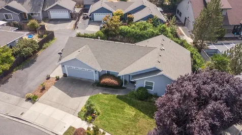 609 SE Liberty Drive Grants Pass OR 97527