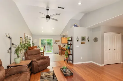 609 SE Liberty Drive Grants Pass OR 97527