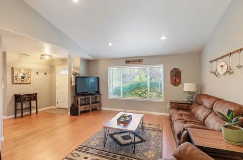 609 SE Liberty Drive Grants Pass OR 97527