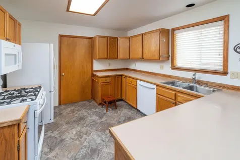 1903 SE Arborwood Avenue Bend OR 97702