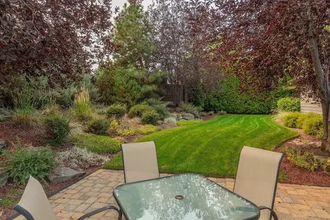 1903 SE Arborwood Avenue Bend OR 97702