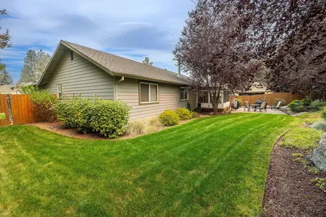 1903 SE Arborwood Avenue Bend OR 97702