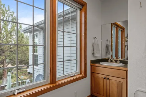 2315 Linnet Lane Redmond OR 97756