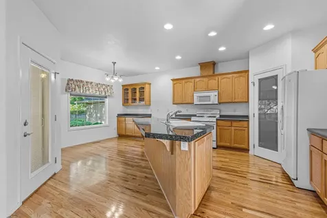 699 White Oak Avenue Central Point OR 97502