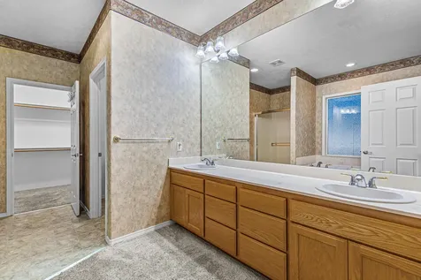 699 White Oak Avenue Central Point OR 97502