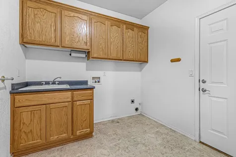 699 White Oak Avenue Central Point OR 97502