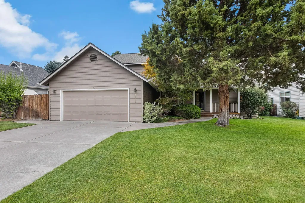 1932 SE Fairwood Drive Bend OR 97702
