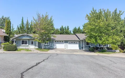 2028-2030 Duke Court Grants Pass OR 97527