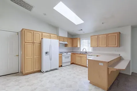 2028-2030 Duke Court Grants Pass OR 97527