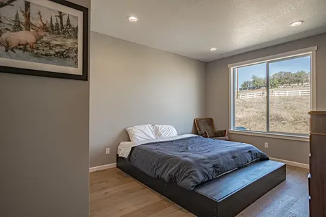 3808 Willow Springs Road Central Point OR 97502