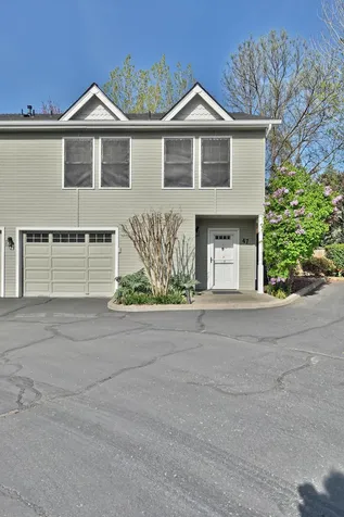 1224 N Modoc Avenue Medford OR 97504