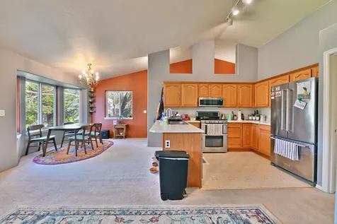 1224 N Modoc Avenue Medford OR 97504