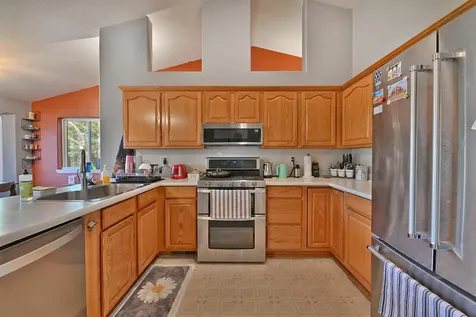 1224 N Modoc Avenue Medford OR 97504