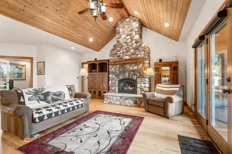 67025 Rock Island Lane Bend OR 97703