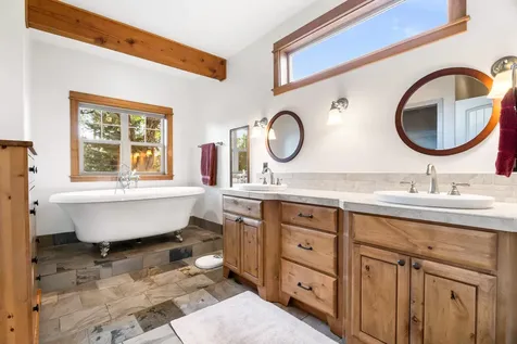 67025 Rock Island Lane Bend OR 97703