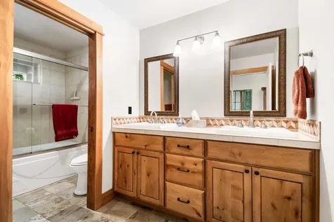 67025 Rock Island Lane Bend OR 97703