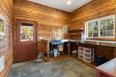 67025 Rock Island Lane Bend OR 97703