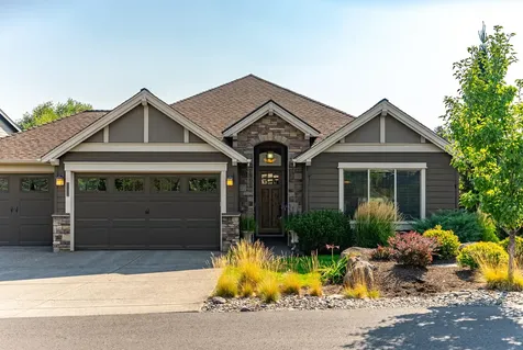 61120 Manhae Loop Bend OR 97702