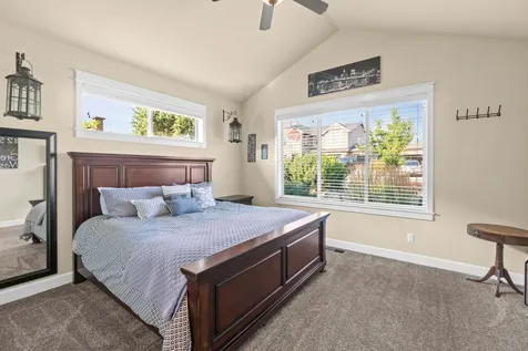 61120 Manhae Loop Bend OR 97702