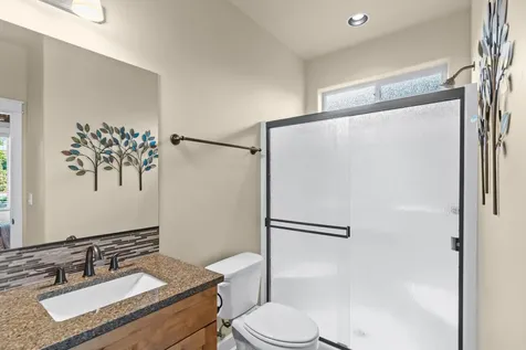 61120 Manhae Loop Bend OR 97702