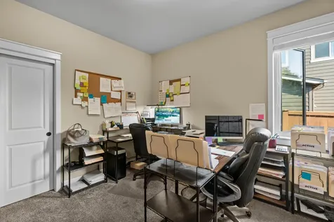 61120 Manhae Loop Bend OR 97702