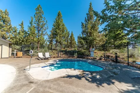 61120 Manhae Loop Bend OR 97702