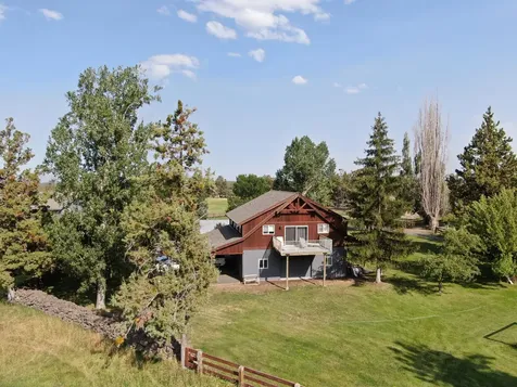 63850 Johnson Road Bend OR 97703