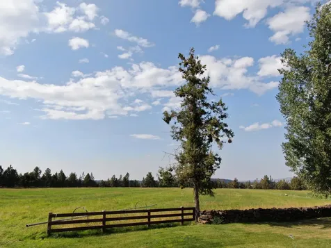 63850 Johnson Road Bend OR 97703