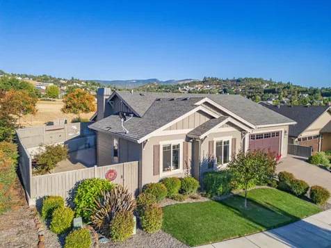 862 Sonoma Court Medford OR 97504