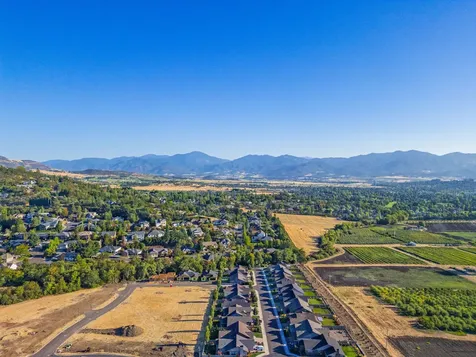 862 Sonoma Court Medford OR 97504