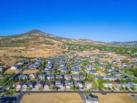 862 Sonoma Court Medford OR 97504