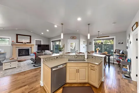 862 Sonoma Court Medford OR 97504