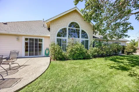 927 SW Princess Circle Grants Pass OR 97527