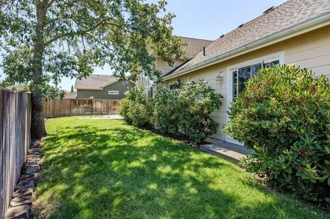 927 SW Princess Circle Grants Pass OR 97527