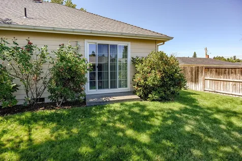 927 SW Princess Circle Grants Pass OR 97527