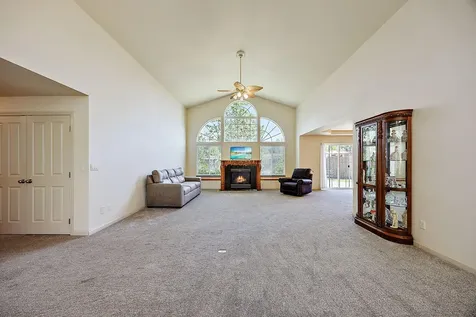 927 SW Princess Circle Grants Pass OR 97527