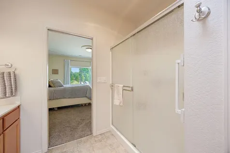 698 Mountain Avenue Central Point OR 97502
