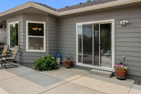 698 Mountain Avenue Central Point OR 97502
