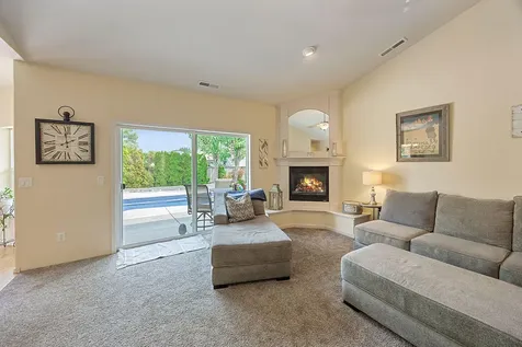 698 Mountain Avenue Central Point OR 97502