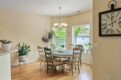 698 Mountain Avenue Central Point OR 97502