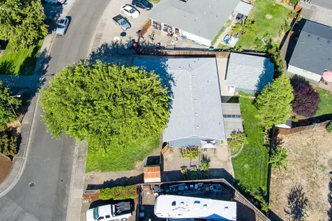210 Arnwood Street Medford OR 97501
